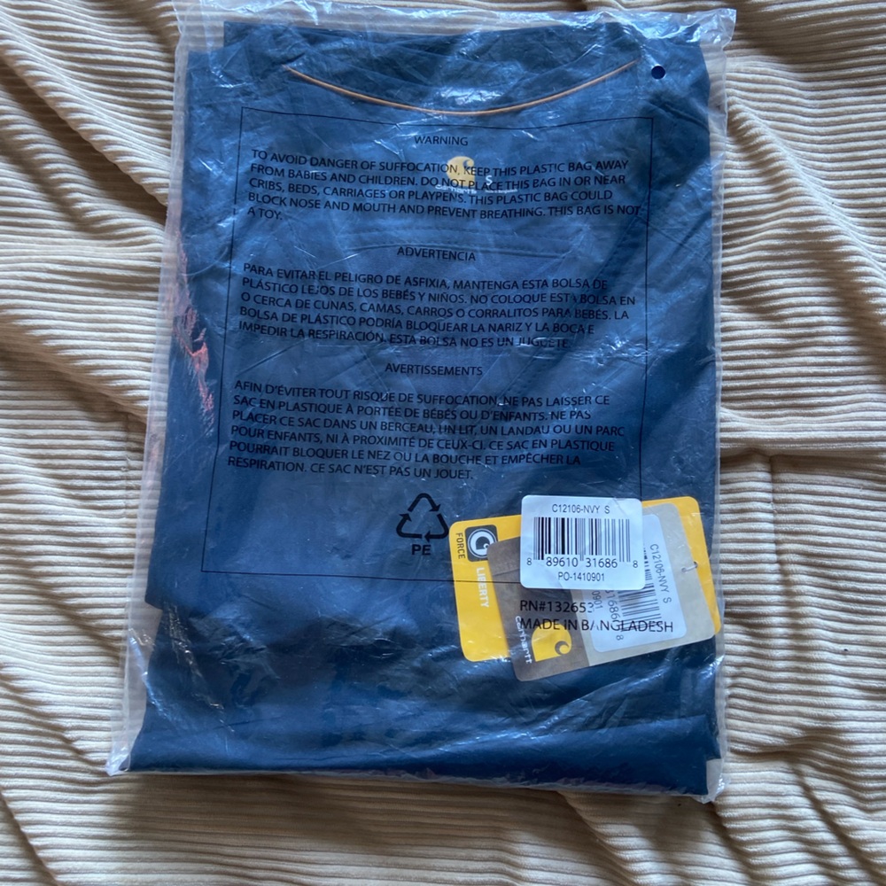 Carhartt Scrubs size small, Navy blue, Brand New.